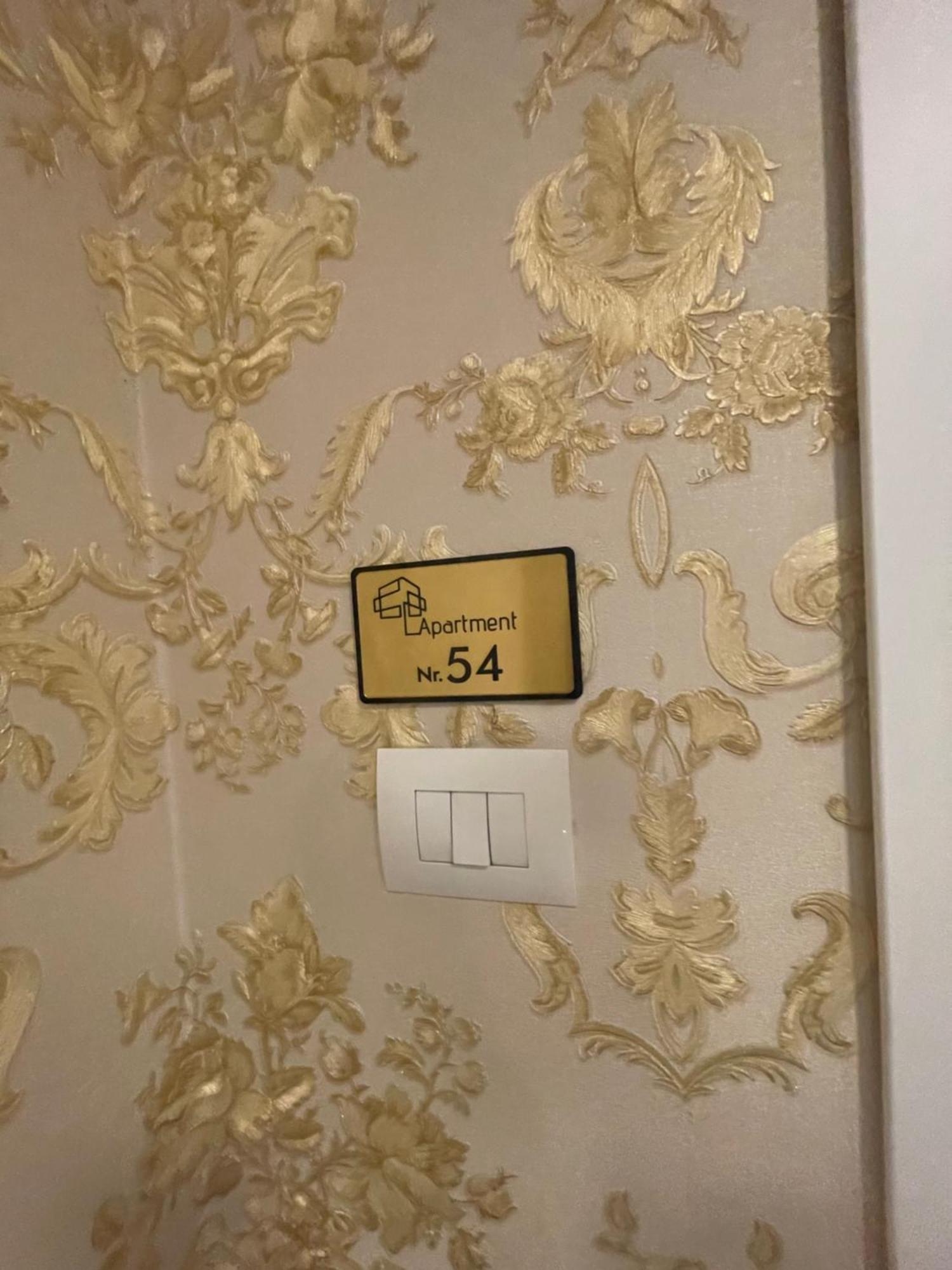 Deoni Apartment Luxury Тирана Экстерьер фото