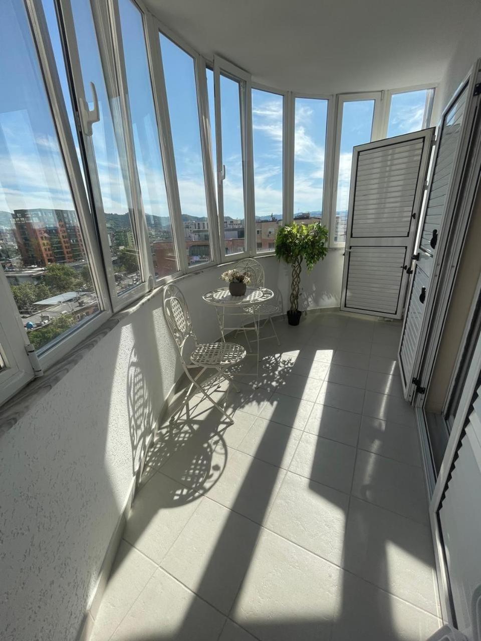 Deoni Apartment Luxury Тирана Экстерьер фото